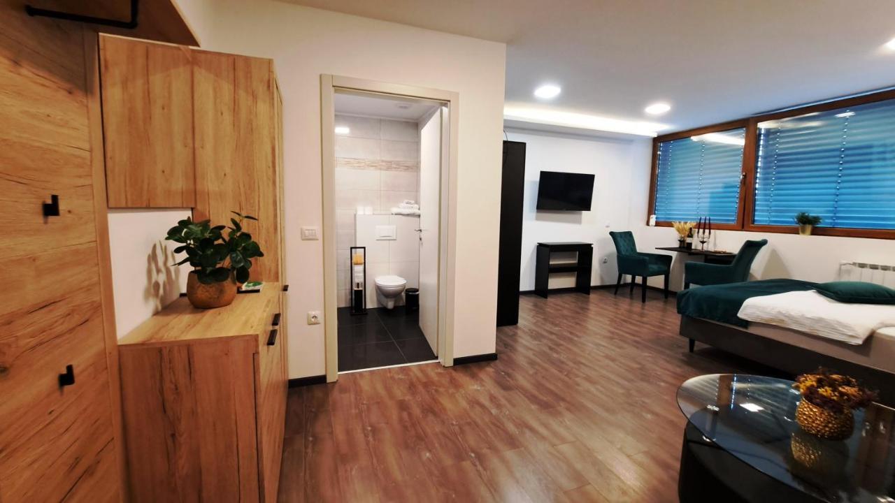 Arcobaleno Apartments & Rooms Varazdin Luaran gambar