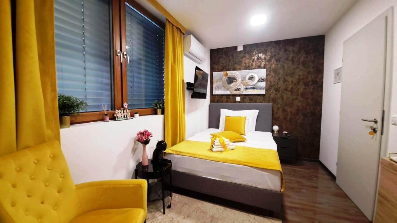 Arcobaleno Apartments & Rooms Varazdin Luaran gambar