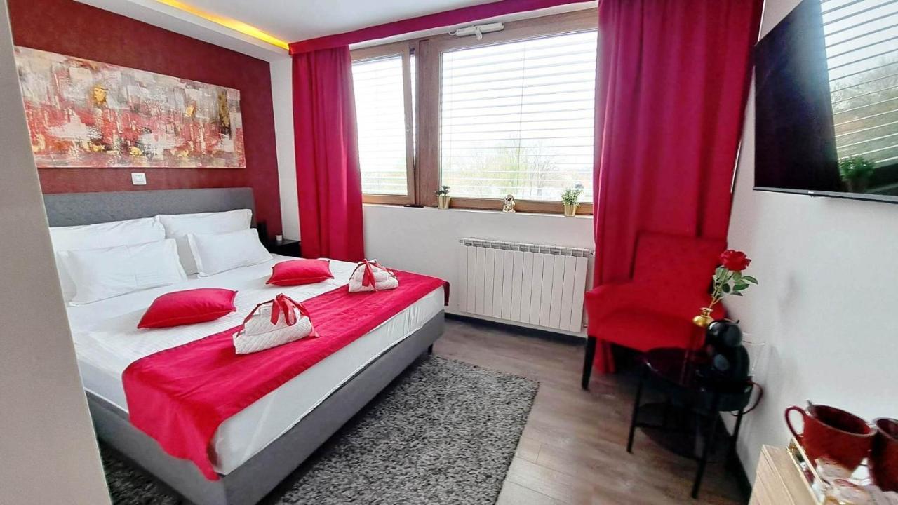 Arcobaleno Apartments & Rooms Varazdin Luaran gambar