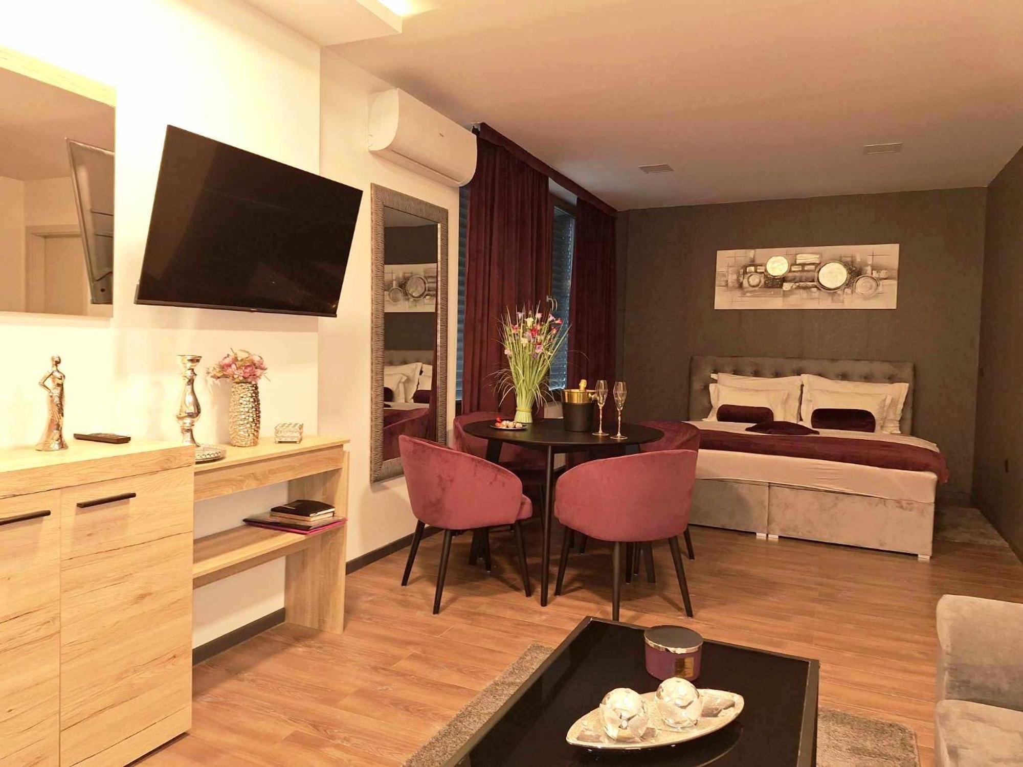 Arcobaleno Apartments & Rooms Varazdin Luaran gambar